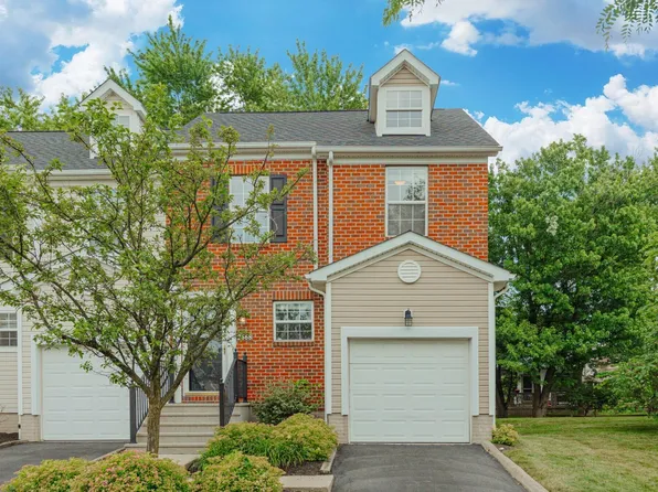 2668 Sawmill Reserve Dr, Powell, OH 43065