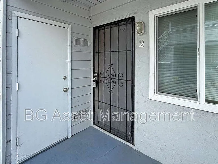 1865 Powell St #2 — Photo 12