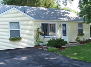 2421 Grape St, Joliet, IL 60435
