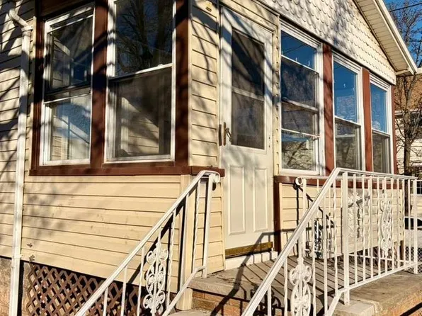 57 Charles St, Carteret, NJ 07008