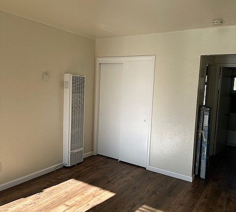 4th image of 150 Oak Ave #1