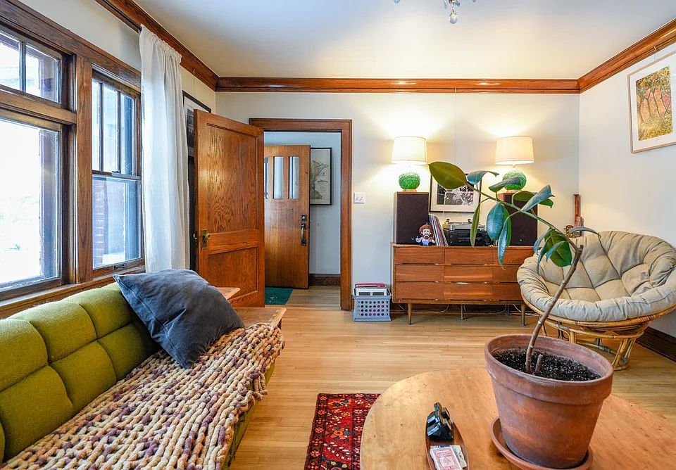 1st image of 3731 Columbus Ave