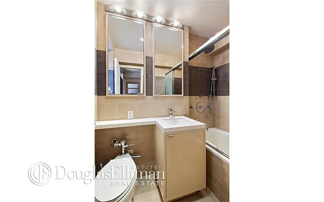 Rented by Douglas Elliman | media 15