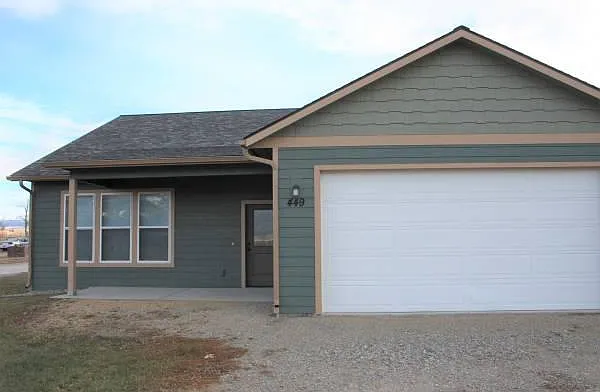 449 Grassland Dr — Photo 1