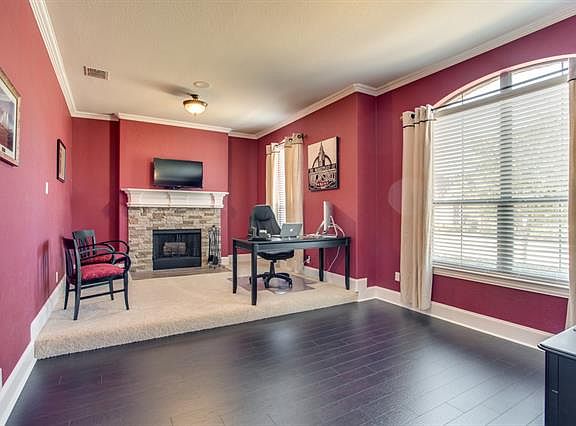 5th image of 950 Terrace Dr