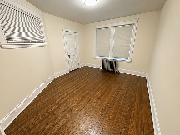 3rd image of 11 Fairfield St #1