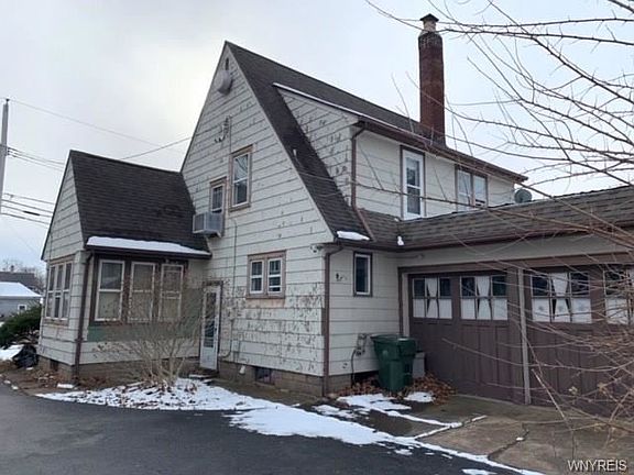 4th image of 288 Wheatfield St