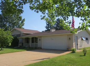 301 S 26th St, Escanaba, MI 49829