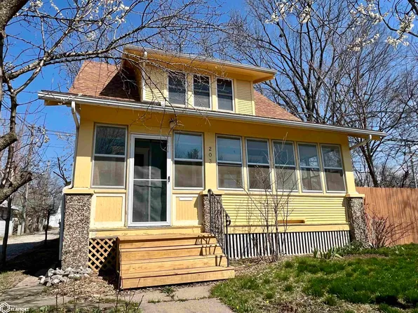203 W Madison Ave, Fairfield, IA 52556