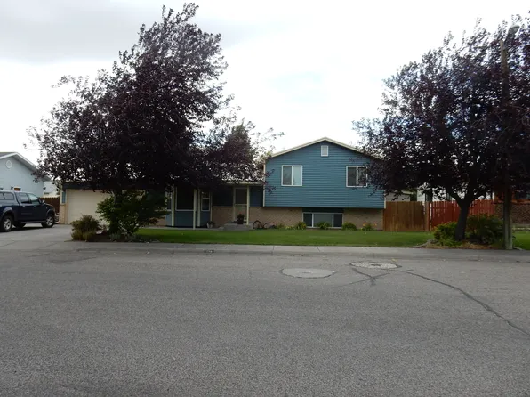 770 S Match Point Dr, Ammon, ID 83406