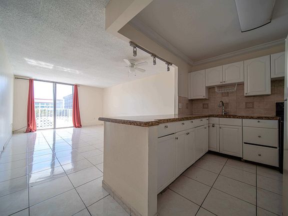 3rd image of 921 NE 169th St #306