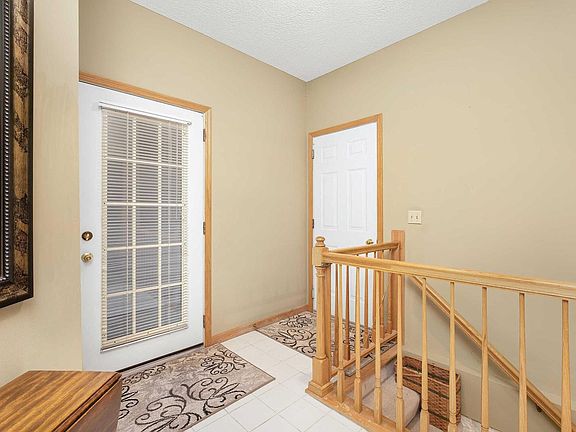 3rd image of 5957 Crow Valley Park Dr