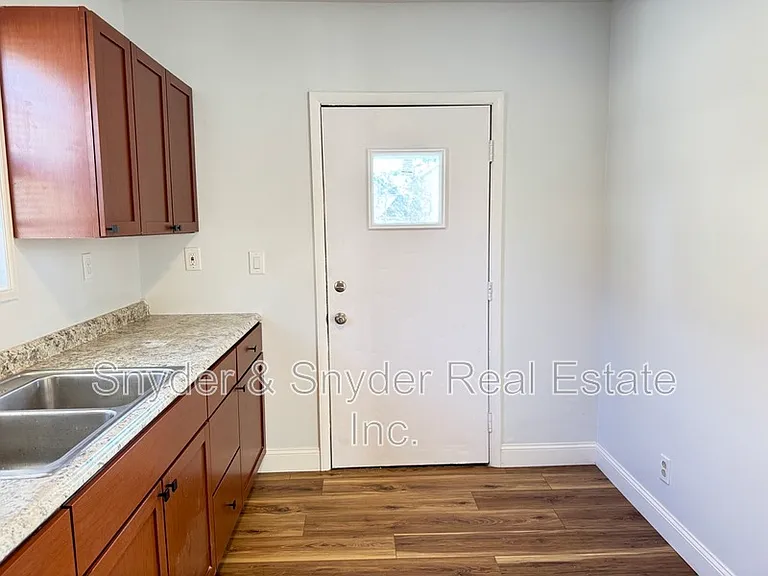 143 Gale St — Photo 9