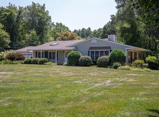 6 East St, Halifax, MA 02338