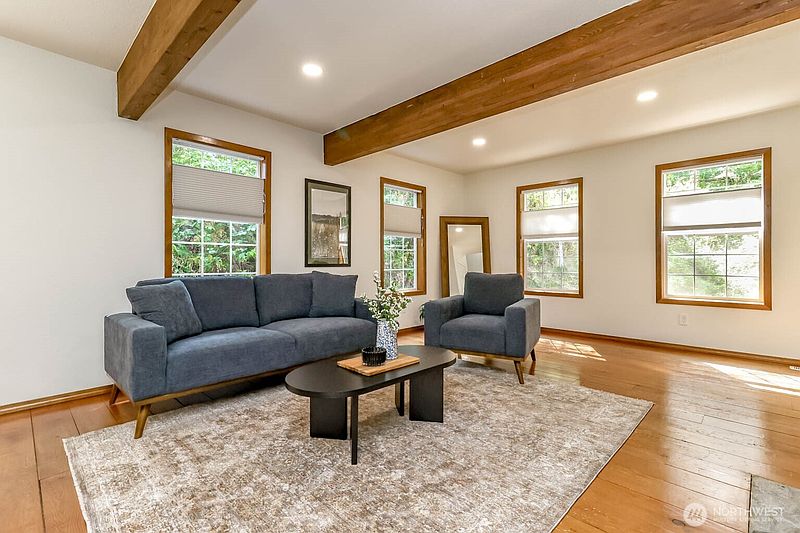 4th image of 15918 41st Street E