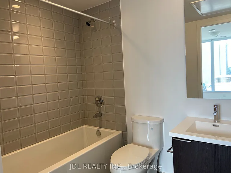 203 College St #1306 — Photo 6