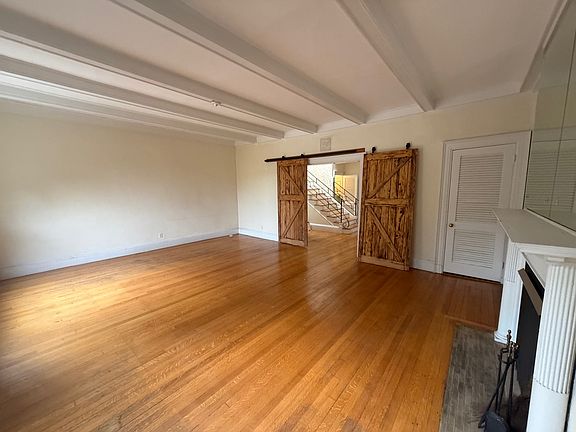 4th image of 1712 Beacon St #2B