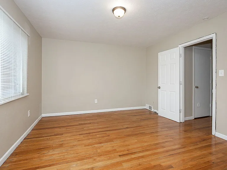 4871 Banbury Ct #25 — Photo 6