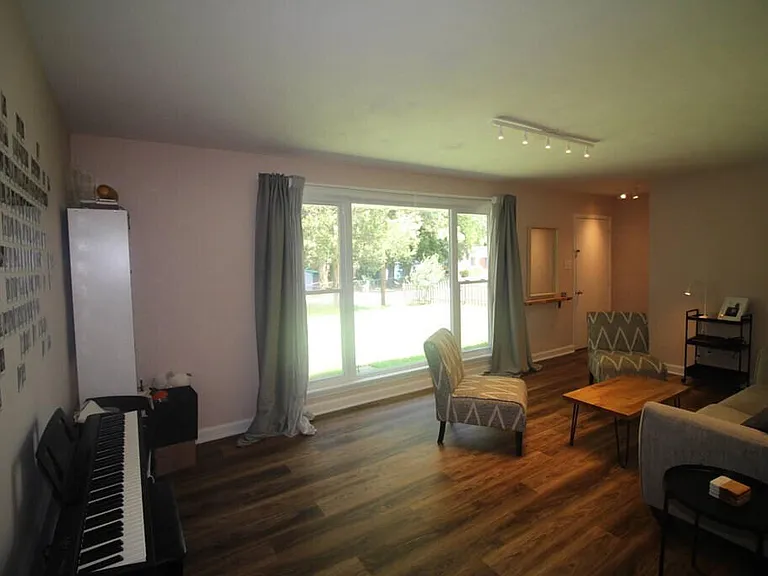 818 Ona Dr — Photo 8