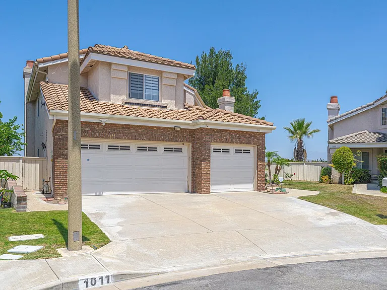 1011 S Mountcrest Ct — Photo 43