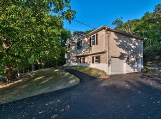 1133 Summit Ter, East Stroudsburg, PA