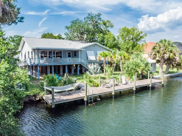 1940 NW 16th St, Crystal River, FL 34428