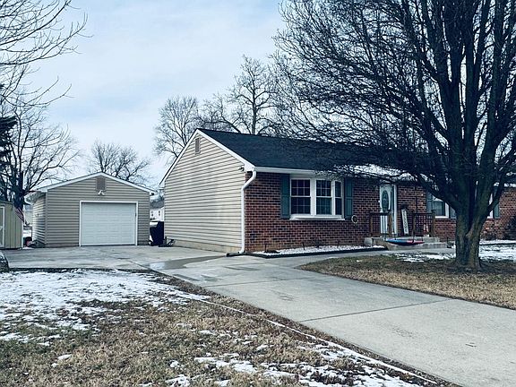 4th image of 37 University Dr