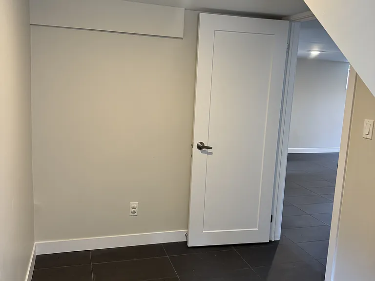 40 Bond St — Photo 18