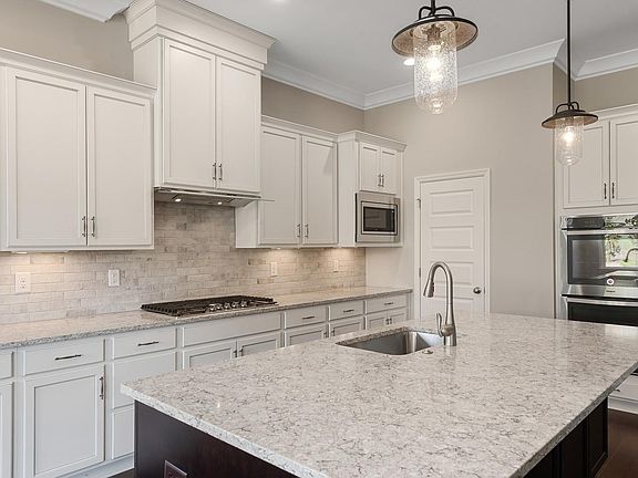 3rd image of 535 Great Angelica Way
