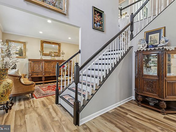 4th image of 2701 Myrtlewood Dr