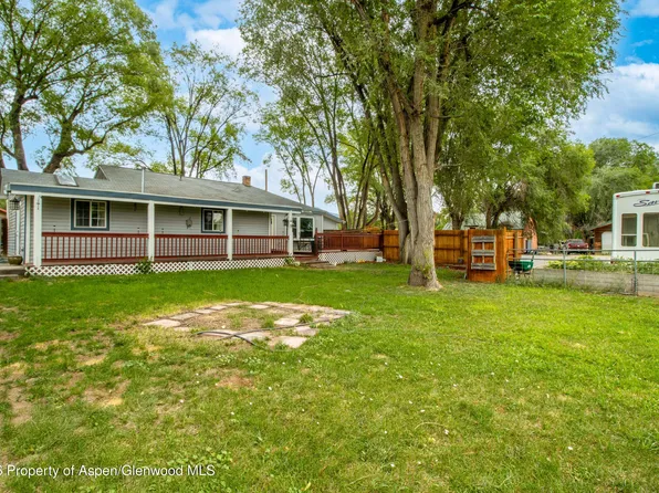 241 4th St, Silt, CO 81652