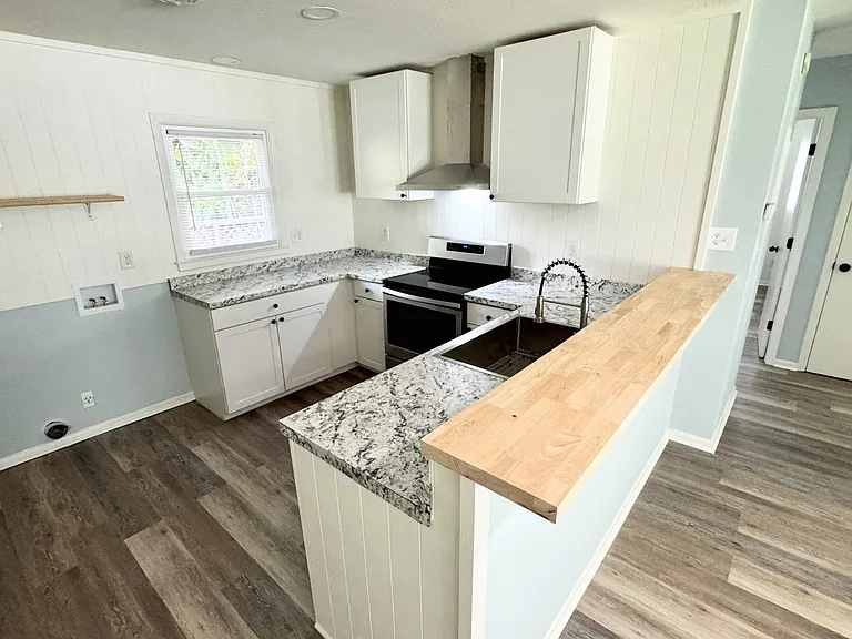 4213 Peachtree Ave — Photo 6