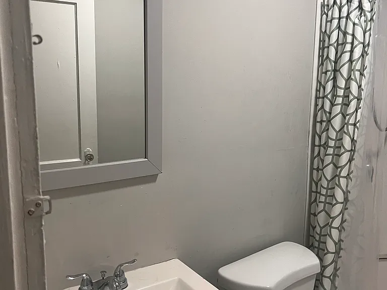 210 N Division St #1 — Photo 6
