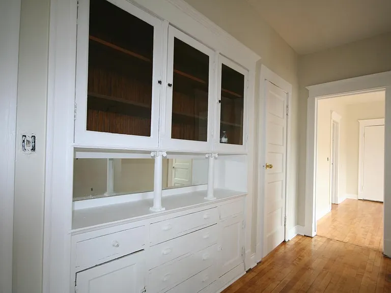 2658 W 23rd St #3R — Photo 2