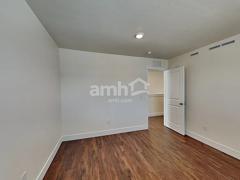 6634 Spriggel St — Photo 14