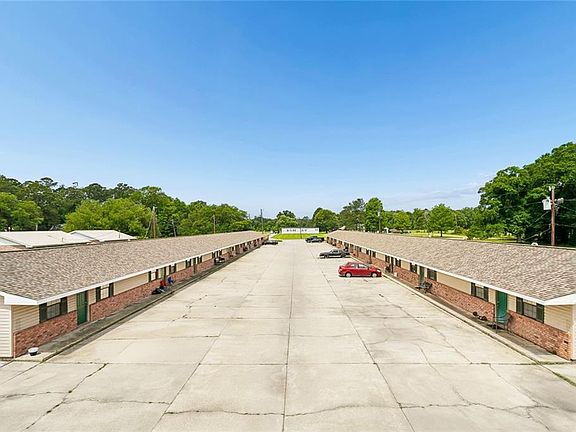 3rd image of 46434 W Lee Hughes Rd