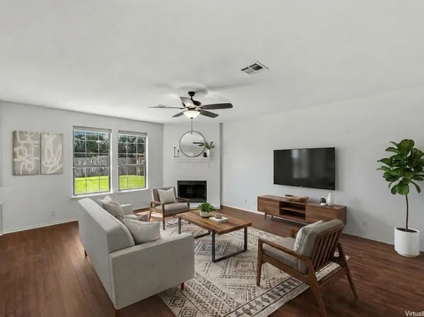 380 Apricot Dr, Kyle, TX 78640