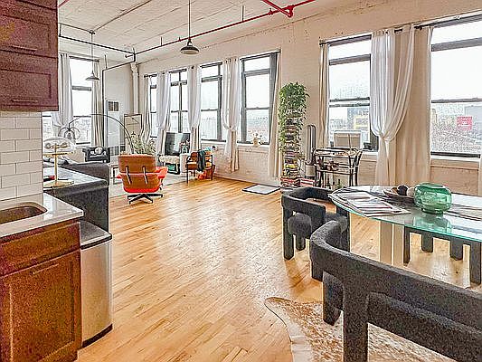 2nd image of 255 McKibbin St #5130