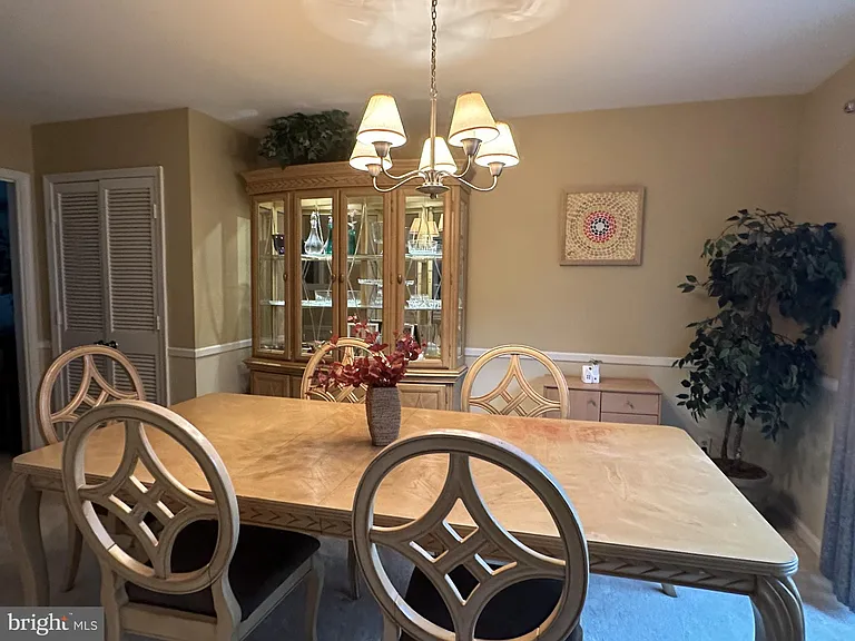 8244 Carrleigh Pkwy — Photo 9