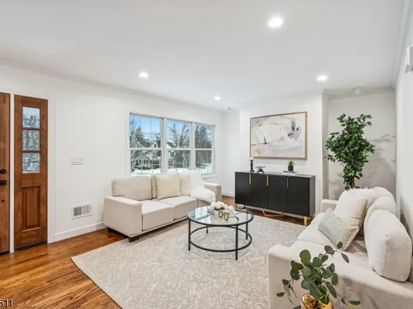 161 Myrtle Ave, Millburn Twp., NJ 07041