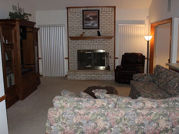 4th image of 16905 Deer Path Dr