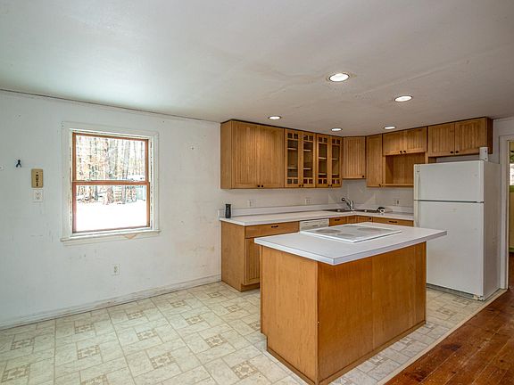 5th image of 26 Carolyn Drive