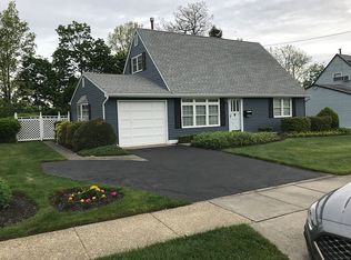 93 Boulevard W, Keyport, NJ 07735