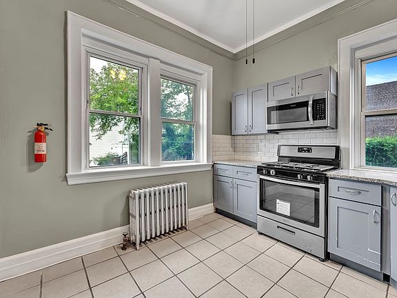 5th image of 1501 S Wood Ave Unit 1B