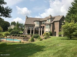 23 Lake Indian Hills Rdg, Carbondale, IL 62902