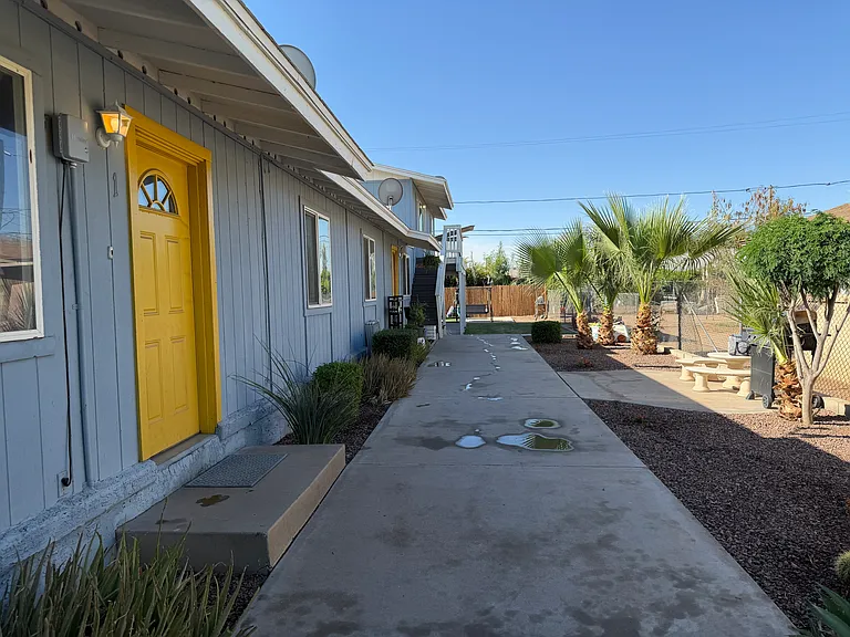1319 E Moreland St #4 — Photo 14