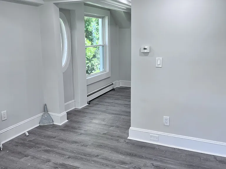 6088 Main St — Photo 11