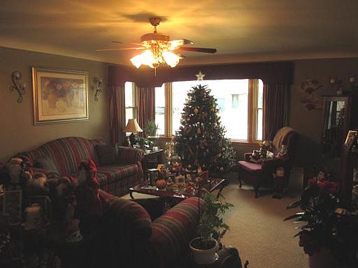 4th image of 1525 Saint Vincent Ave