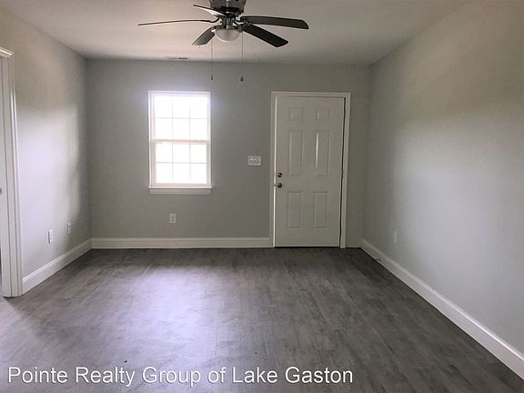 3rd image of 325 Laurel Ln Unit 1