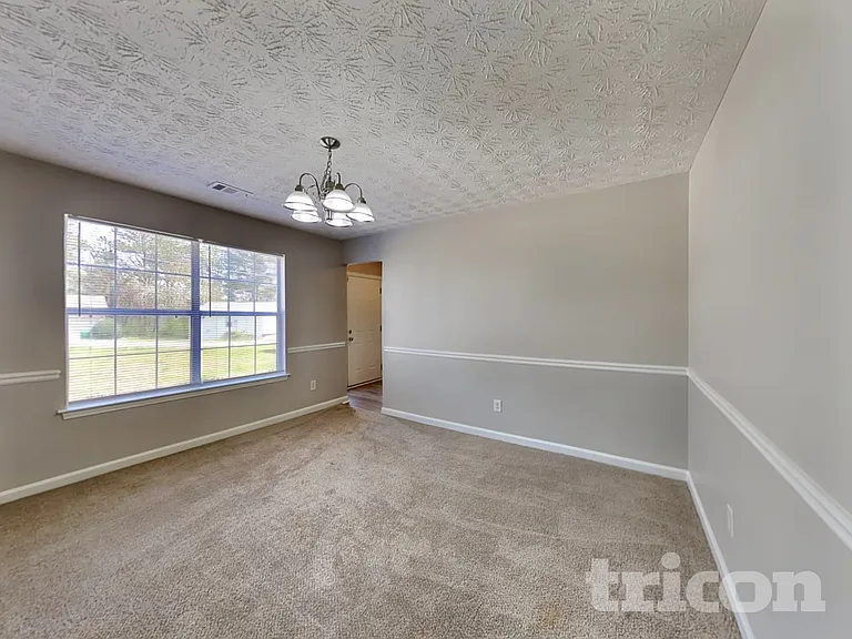 2277 Kilgore Ln — Photo 4